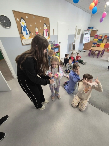 2b7b6319-2177-4596-8e09-90f9eee1ca62