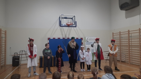 Spotkanie z grupą rekonstrukcji i widowisk historycznych  „Odrodzeni’’ 