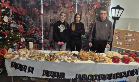Szkolny Klub Europejski - kiermasz kulinarny pod hasłem „Potrawy europejskie”